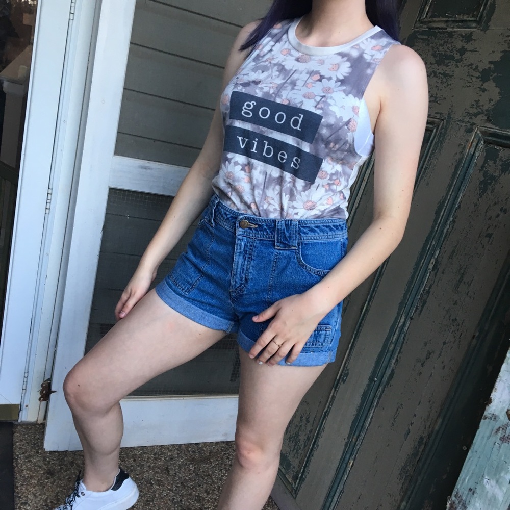 Gray and White Flower Good Vibes Tank Top